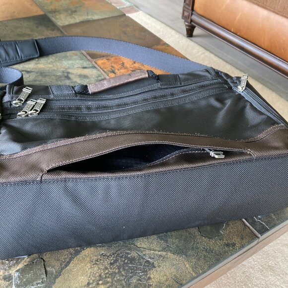 TUMI, Black Briefcase with Fold-Over Flap, New - Picture 10 of 15